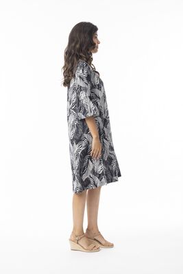 Orientique a-linjainen kseämekko vajaamittaisella hihalla