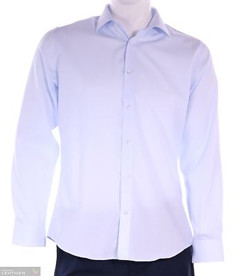 Petrifun vaaleansininen paita B-mitoituksella