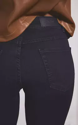 Parami angela siniset farkut