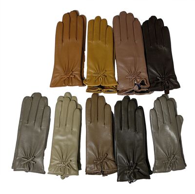 Mutka mustat naisten nahka sormikkaat