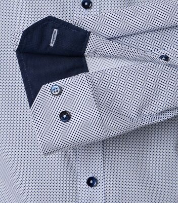 Venti vaalea body fit kauluspaita pienillä pilkuilla