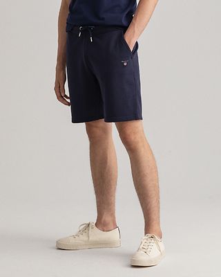GANT tummansiniset shortsit