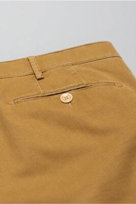 Meyer okranväriset chinot