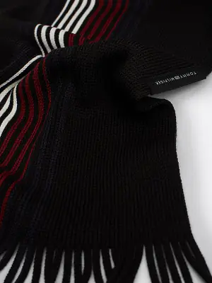 Tommy Hilfiger musta raidallinen neulehuivi