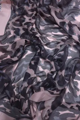 Lasessor neliön mallinen huivi