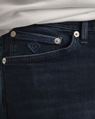 Gant tummansininen slim fit farkku