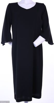 Shenina kotimainen musta mekko