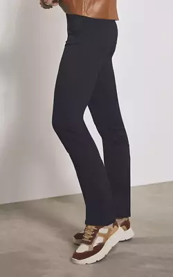 Parami angela siniset farkut