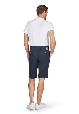 Club Comfortin tummansiniset shortsit