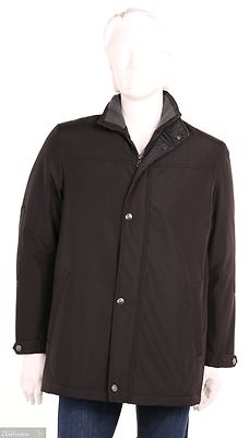 Stones musta takki tikkivuorella