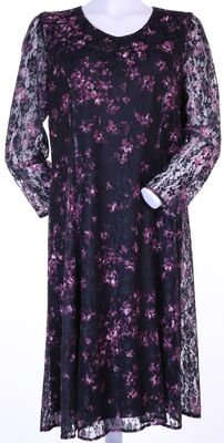 Shenina kotimainen kuviollinen pitsimekko