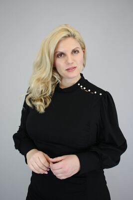 DNY musta pussihihainen plus size mekko joustocollegesta