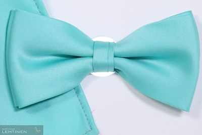 Matex vaaleanpunainen rusetti sekä taskuliina