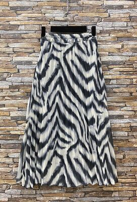 Pliseerattu kuviollinen hame