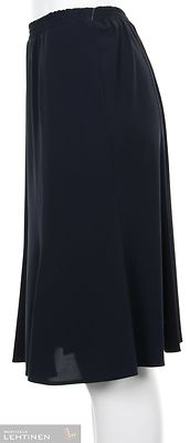 Modelian kotimainen tummansininen hyvin laskeutuva hame