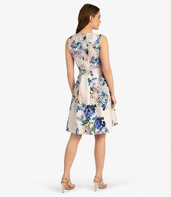 Apart kukallinen mekko