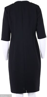 Musta kotelomekko, puolipitkillä hihoilla