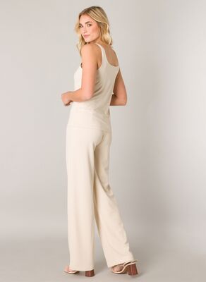 Base Level nuden sävyinen toppi