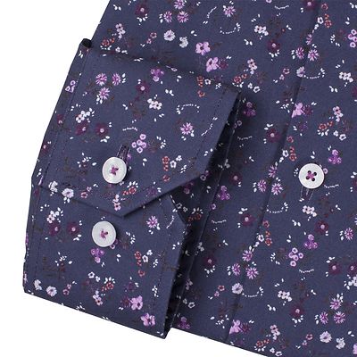 Petrifun lilansävyinen paita classic fit mitoituksella