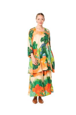 Aino värikäs väljästi laskutuva viskoosi tunika