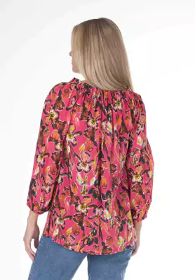 Lasessor korallinen sävyinen kukkapusero