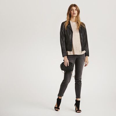 In Front musta keinonahka jakku