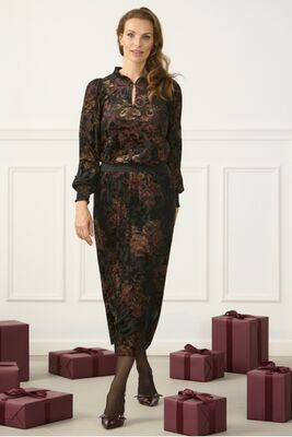 In Front juhlava pusero viininpunaisen ja ruskean sävyisellä kukkakuosilla