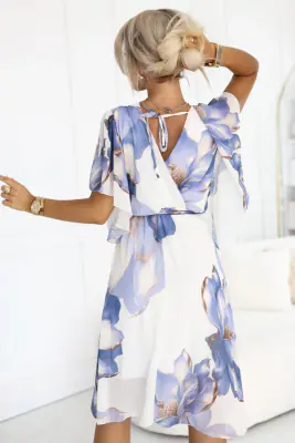 Luonnonvalkoinen lyhythihianen juhlamekko