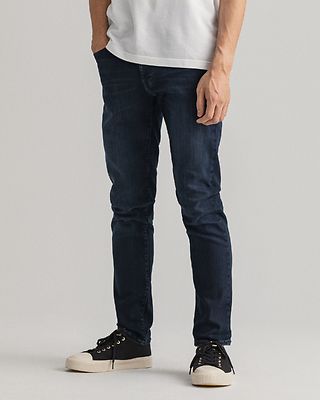 Gant tummansininen slim fit farkku