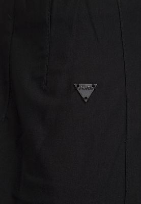 Laurien mustat regular mallin housut pidennetyllä lahkeella