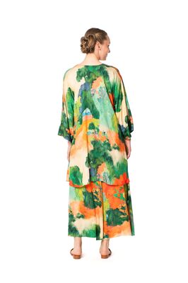 Aino värikäs väljästi laskutuva viskoosi tunika