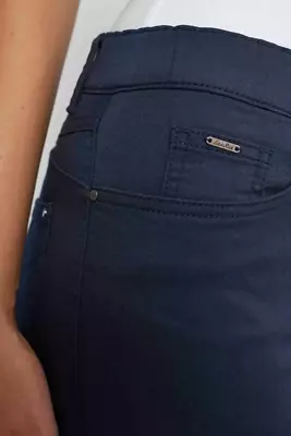 Laurie Hannah Regular tummansiniset housut