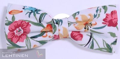 Matex valkoinen kukkakuvioinen rusetti