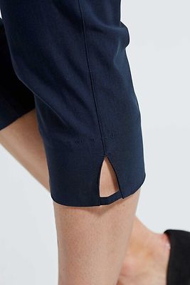 Laurien tummansiniset regular mallin capri housut