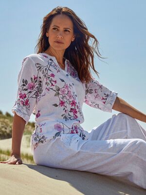 Hegler valkoinen pellavasekoitepusero pinkillä kukkakuosilla