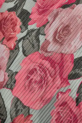 Lasessor Helka pieni pliseerihuivi