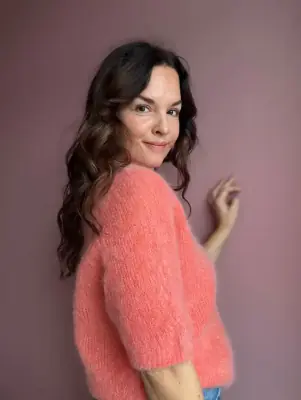 Peura Collection korallin sävyinen mohairneulepusero